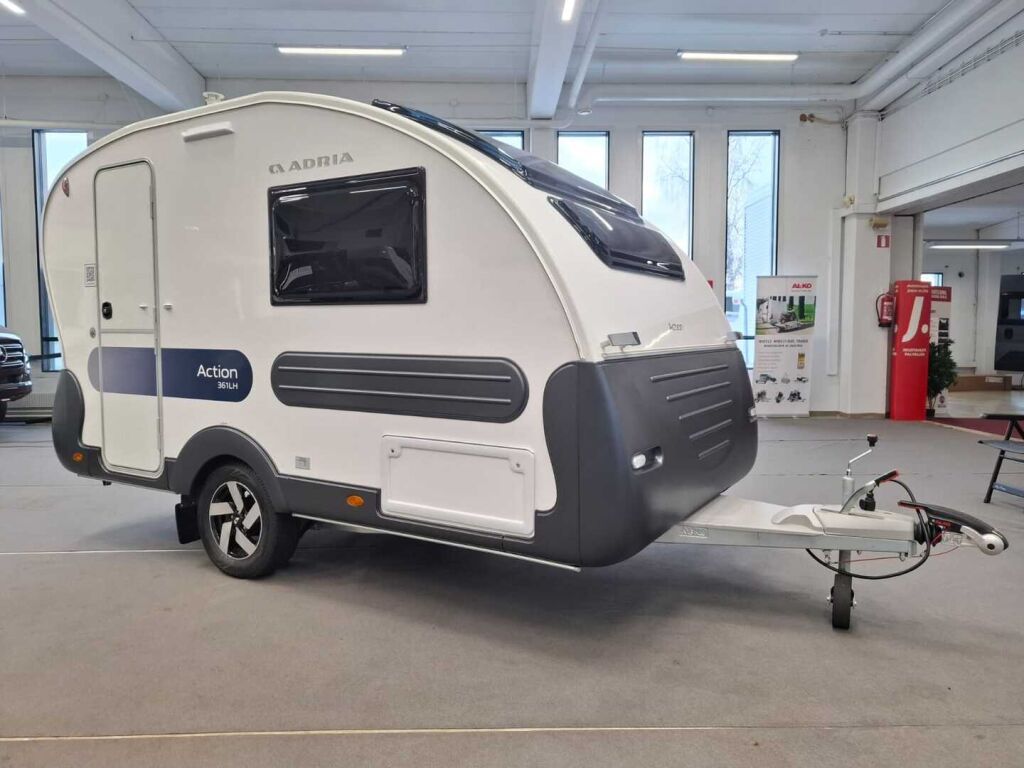 Adria ACTION 2025 Valkoinen