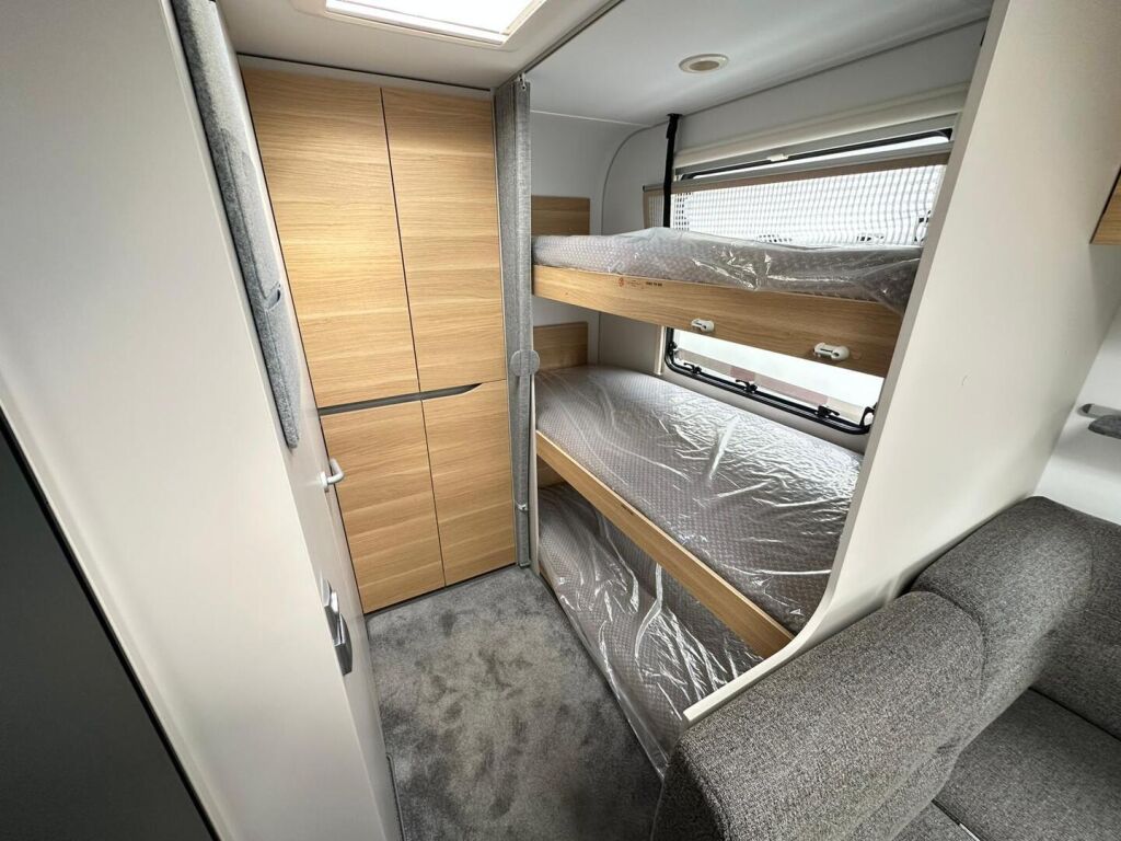 Adria ADORA 2025 Valkoinen