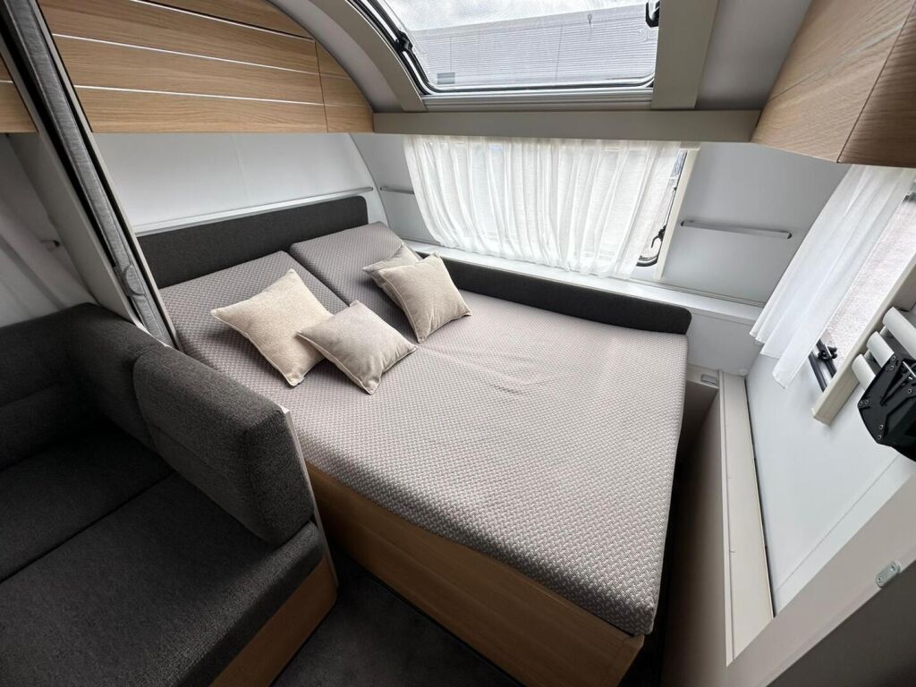 Adria ADORA 2025 Valkoinen