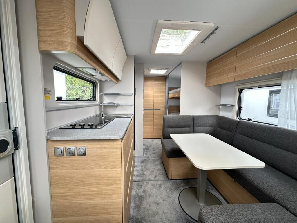 Adria ADORA 2025 Valkoinen