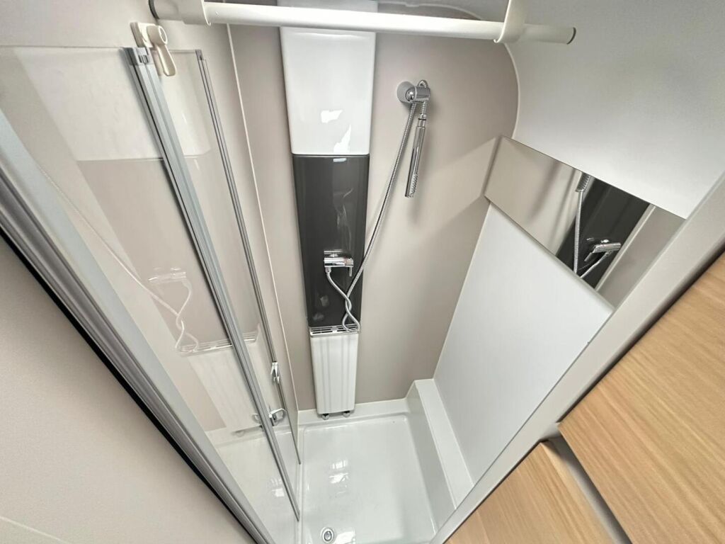 Adria ADORA 2025 Valkoinen