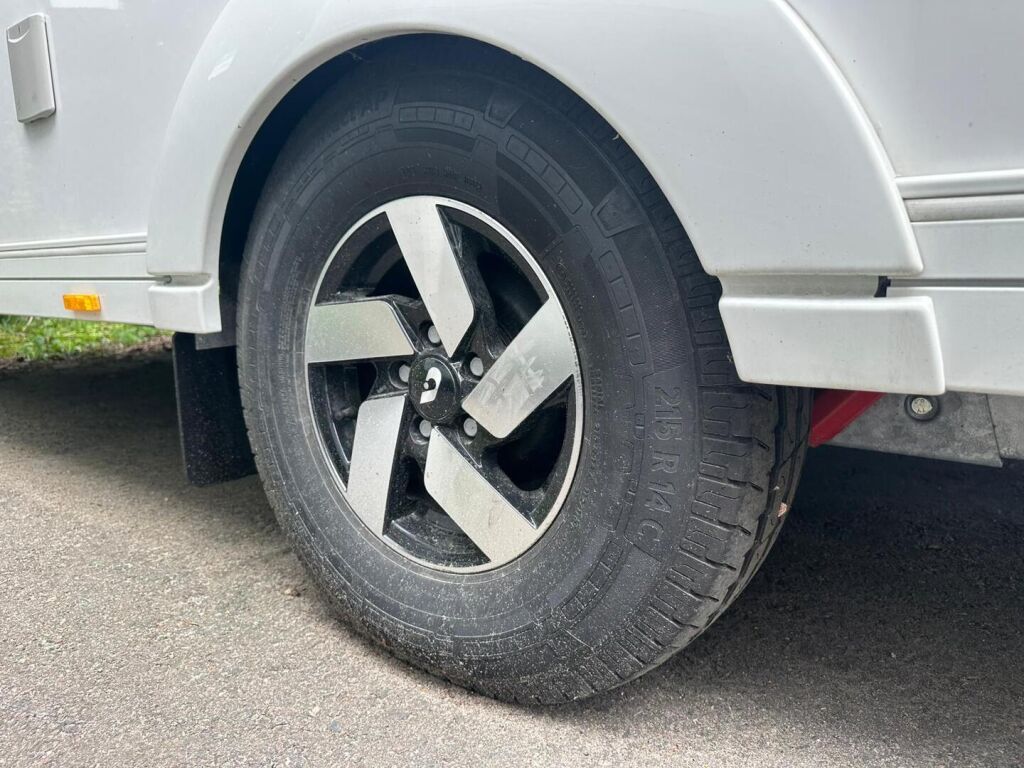 Adria ADORA 2025 Valkoinen