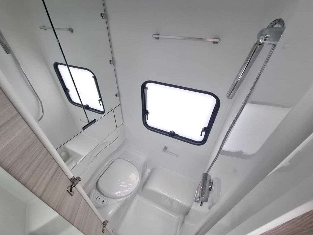 Adria ALTEA 2025 Valkoinen