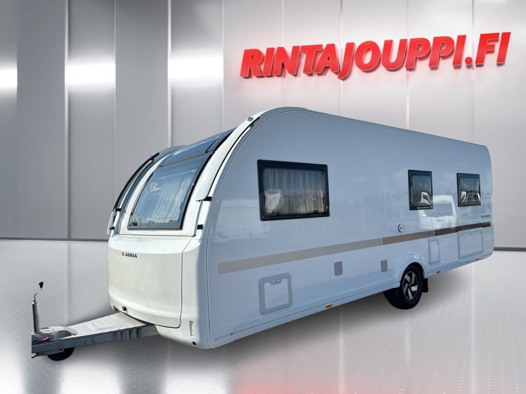 Adria Adora 2025 Valkoinen