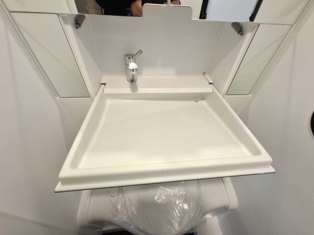 Adria ALTEA 2026 Harmaa