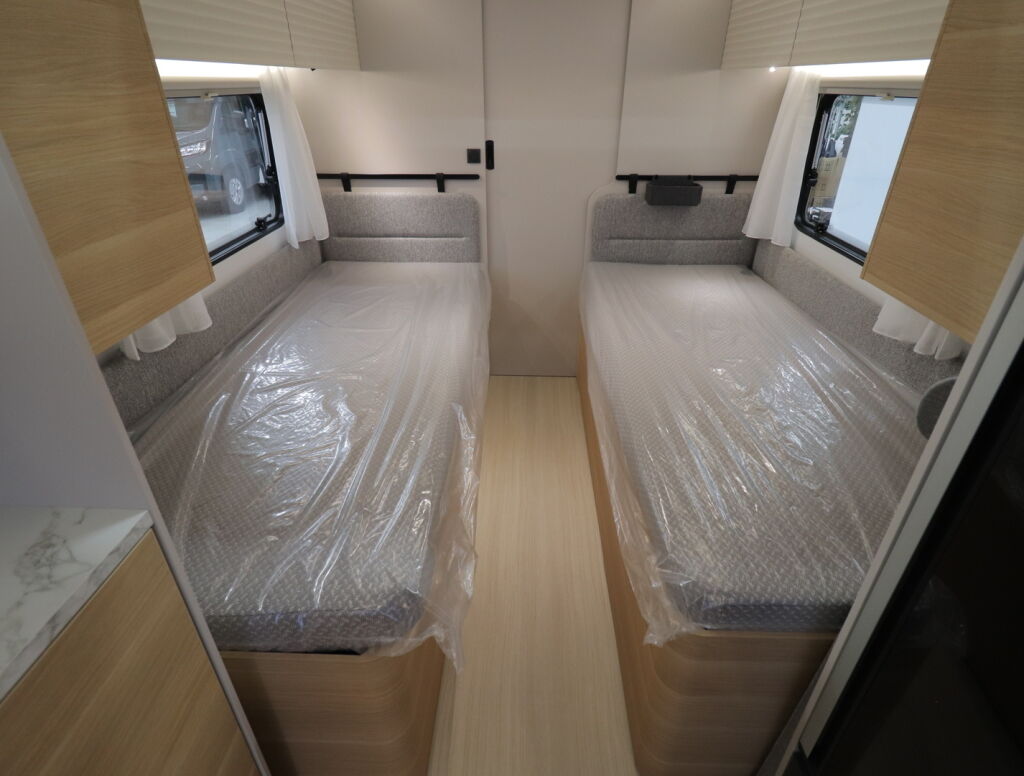 Adria ADORA 2026 Valkoinen