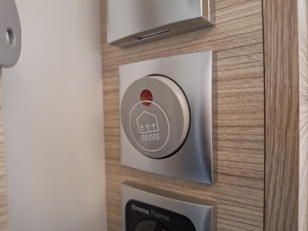 Adria ALTEA 552 PK 2026 Harmaa