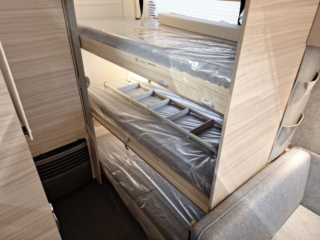 Adria ALTEA 552 PK 2026 Harmaa