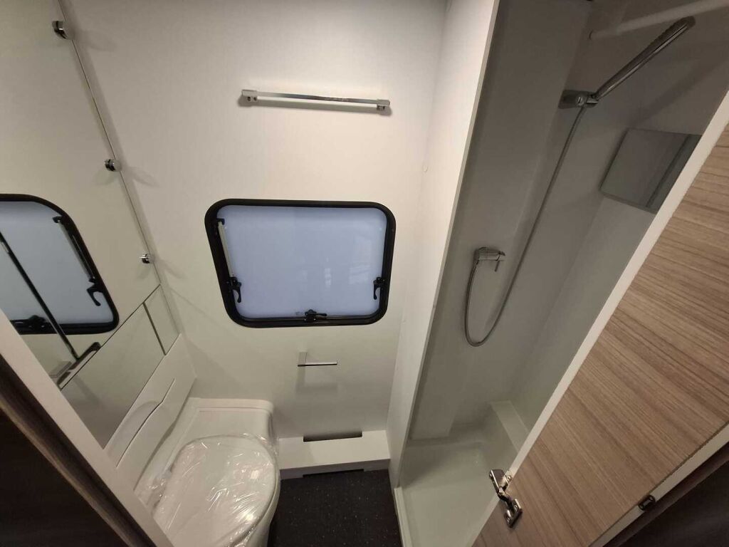 Adria ALTEA 2026 Harmaa