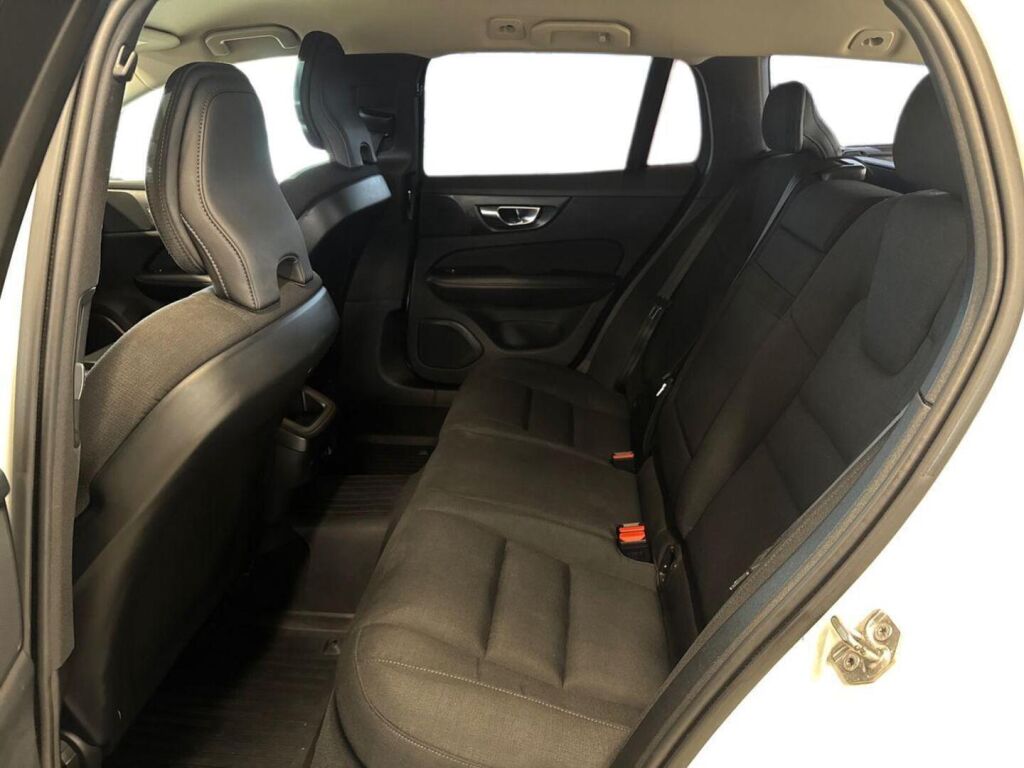 Volvo V60 Cross Country 2019 Valkoinen