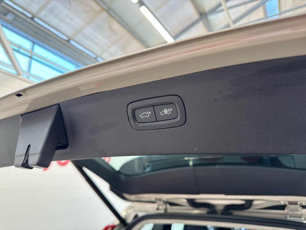 Volvo XC90 2016 met. beige