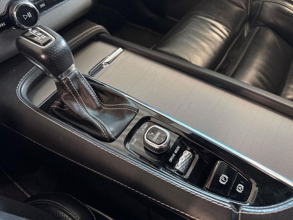 Volvo XC90 2016 Sininen