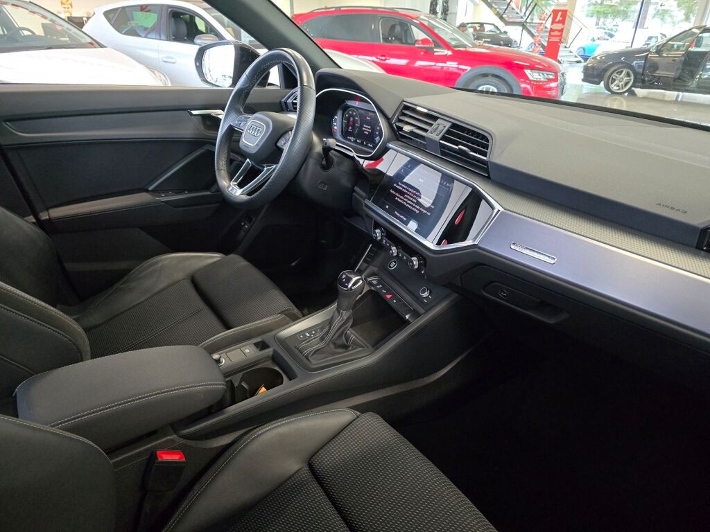 Audi Q3 2022 0