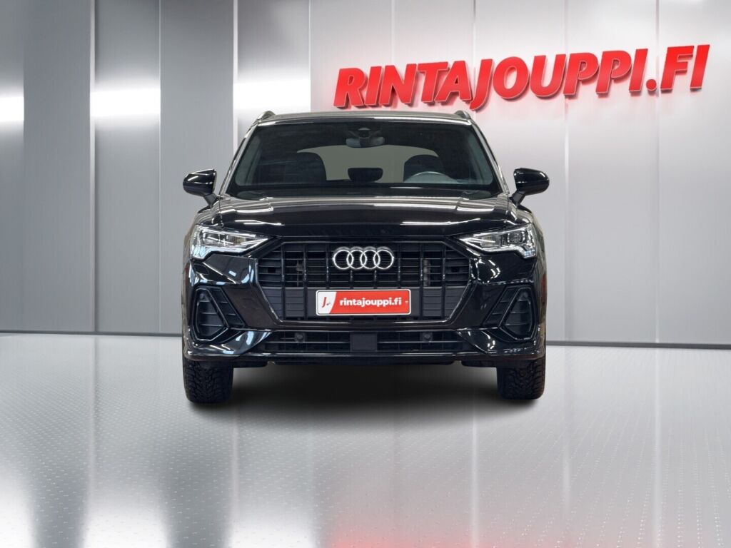 Audi Q3 2022 0