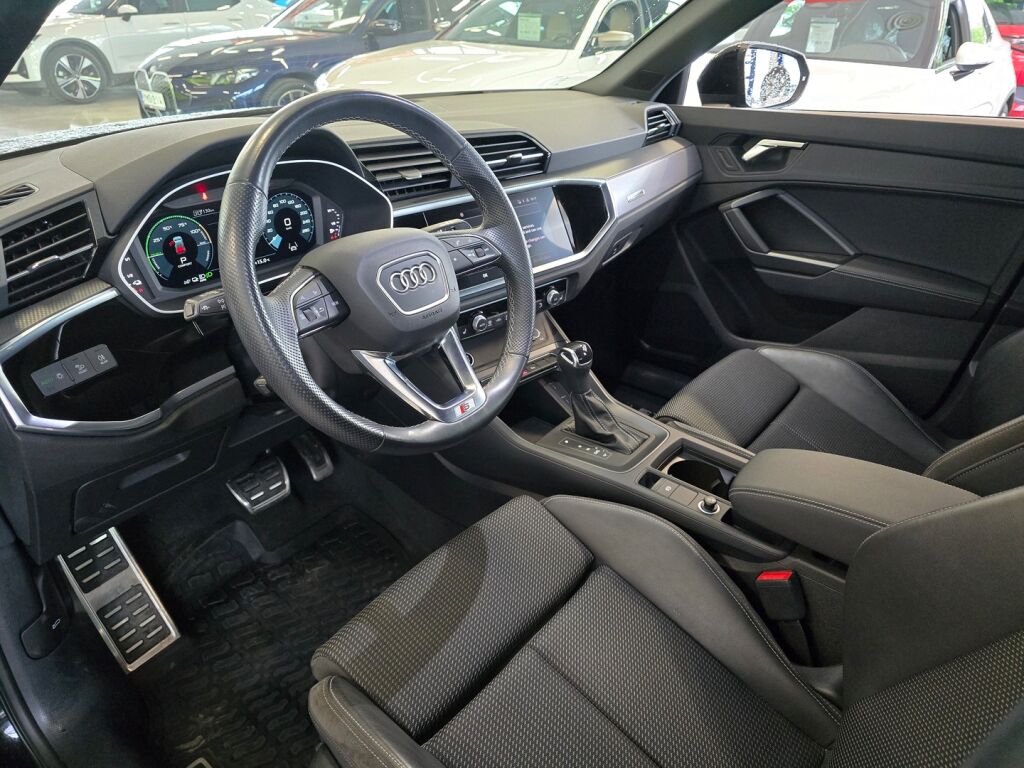 Audi Q3 2022 0