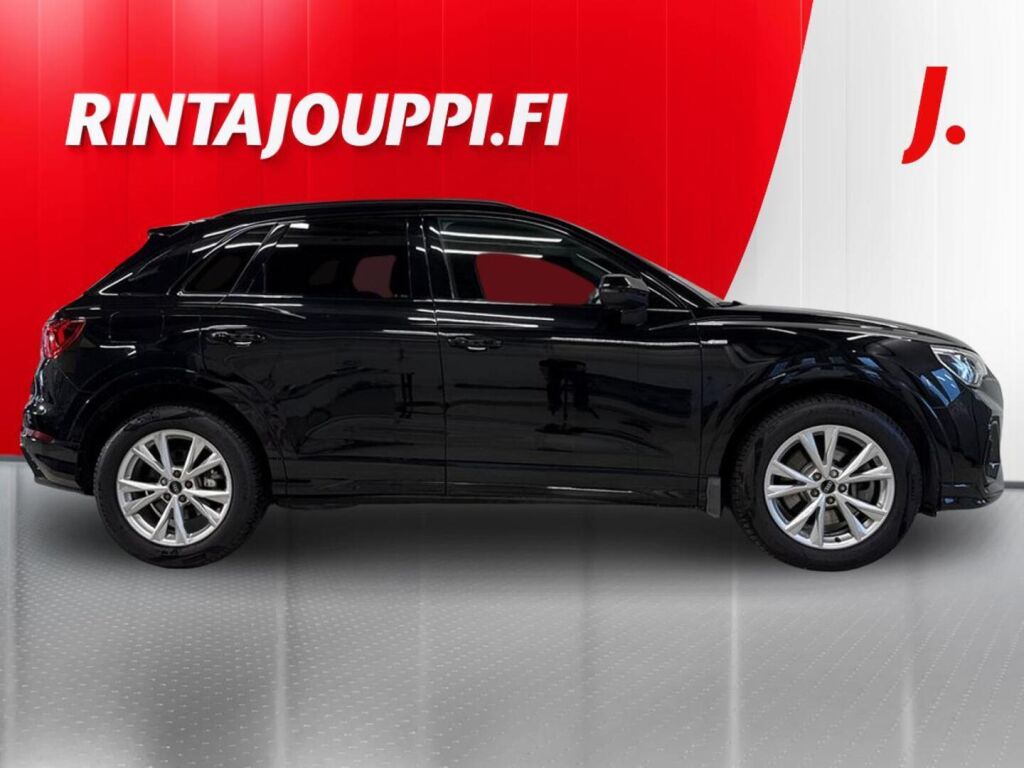 Audi Q3 2022 0