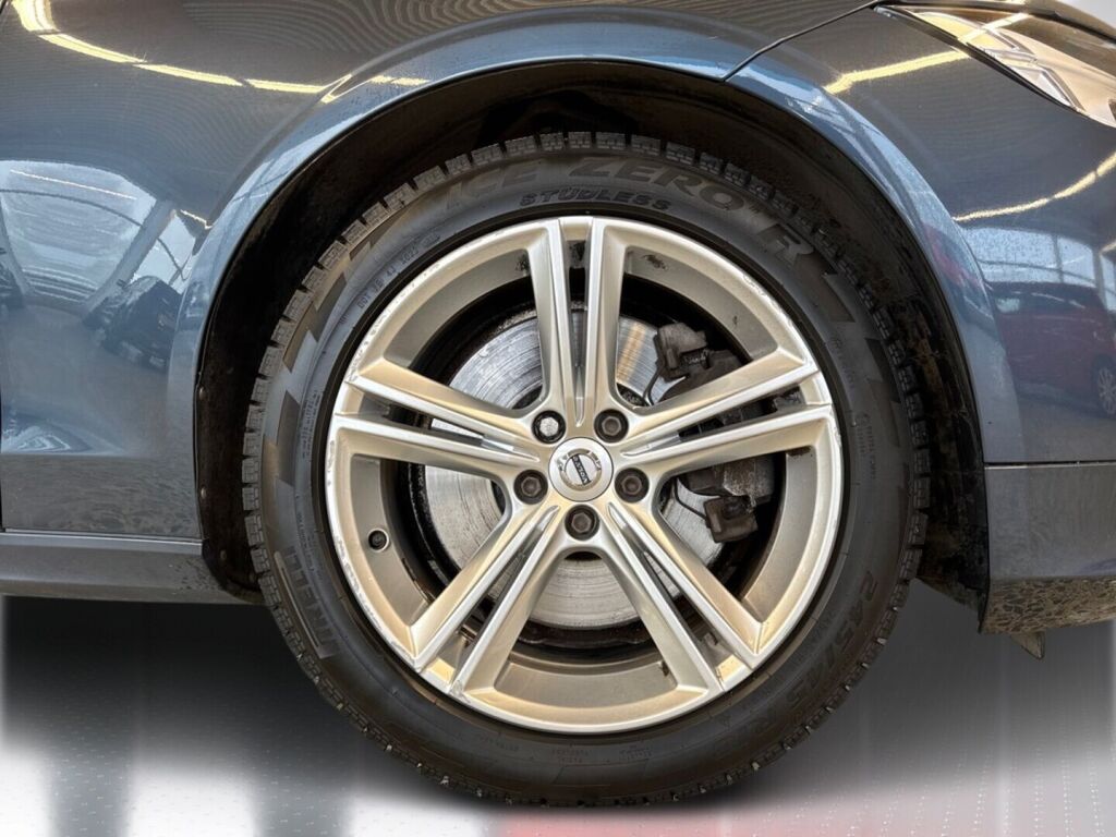 Volvo V90 2019 Sininen
