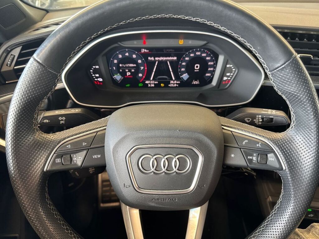 Audi Q3 2021 Harmaa