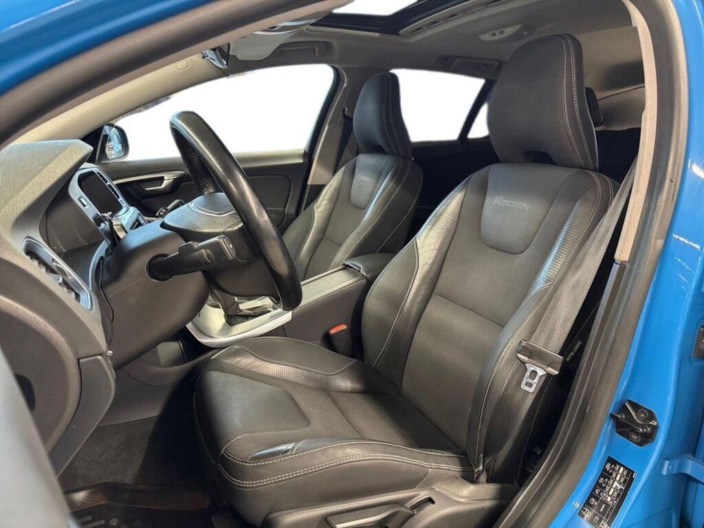 Volvo V60 2013 Sininen