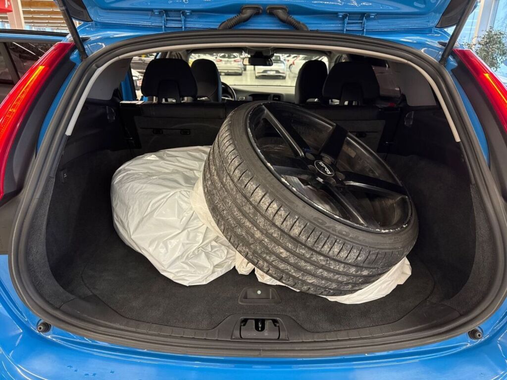 Volvo V60 2013 Sininen