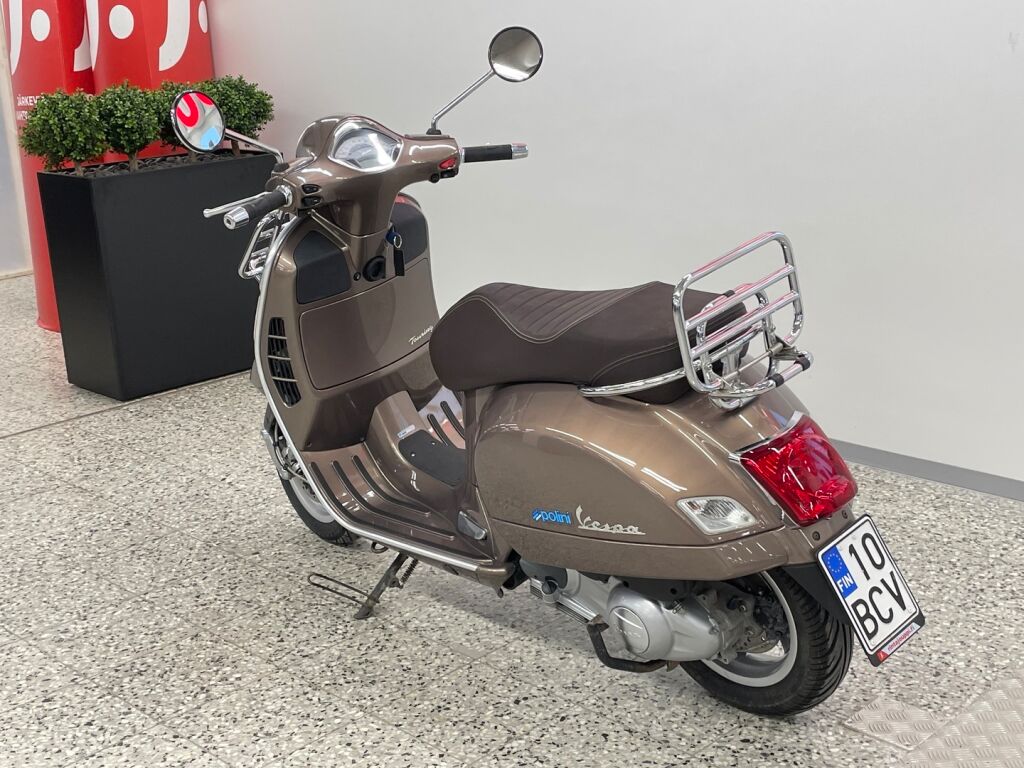 Vespa GTS 2016 Ruskea (beige)