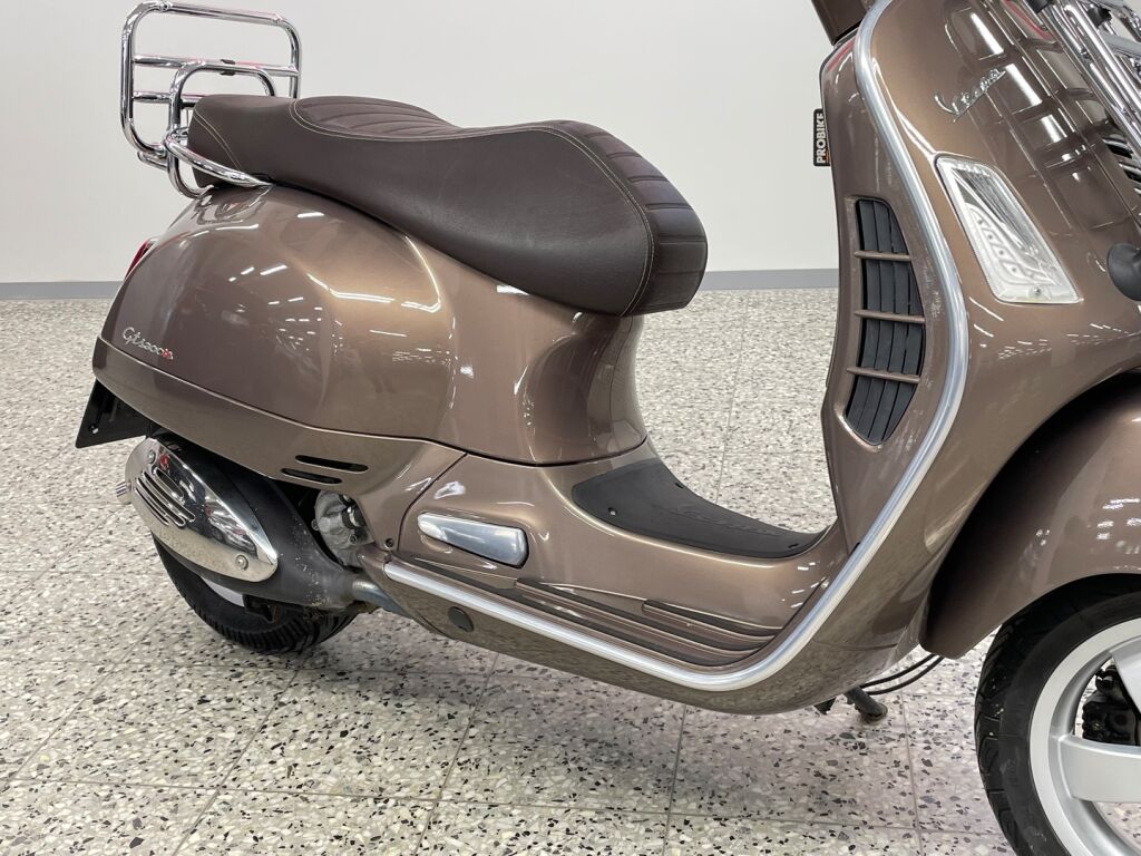 Vespa GTS 2016 Ruskea (beige)