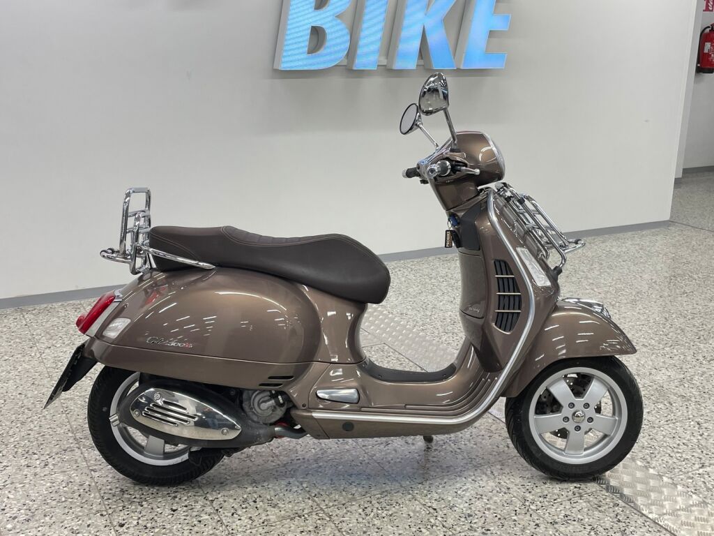 Vespa GTS 2016 Ruskea (beige)