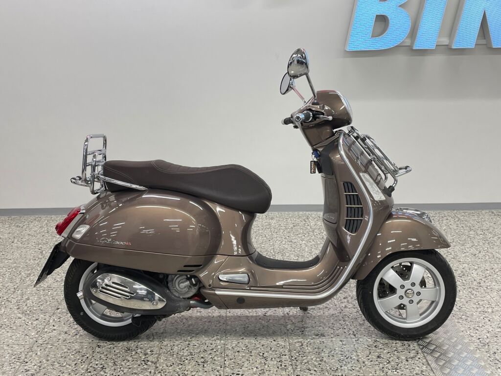 Vespa GTS 2016 Ruskea (beige)