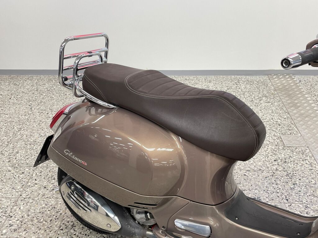Vespa GTS 2016 Ruskea (beige)
