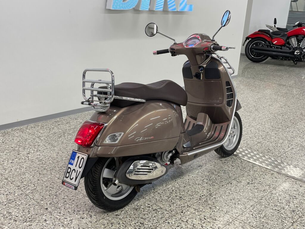 Vespa GTS 2016 Ruskea (beige)
