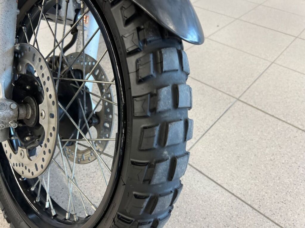 Honda XL 2008 Musta