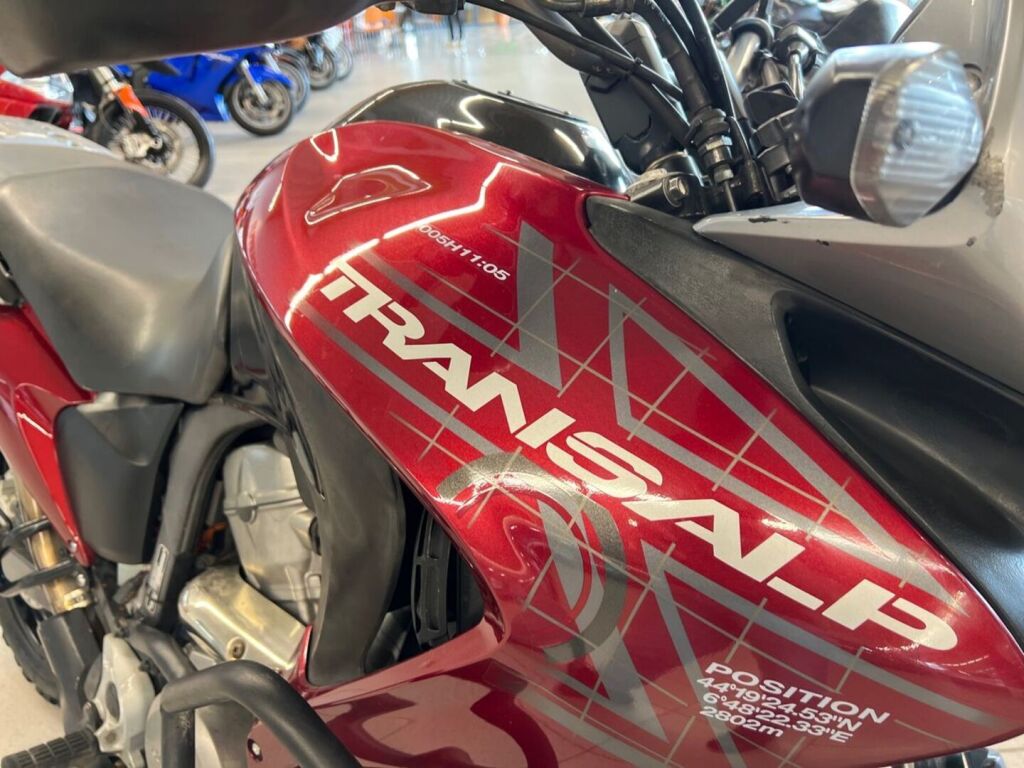 Honda XL 2008 Musta