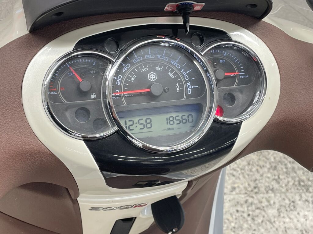 Piaggio Beverly 2012 