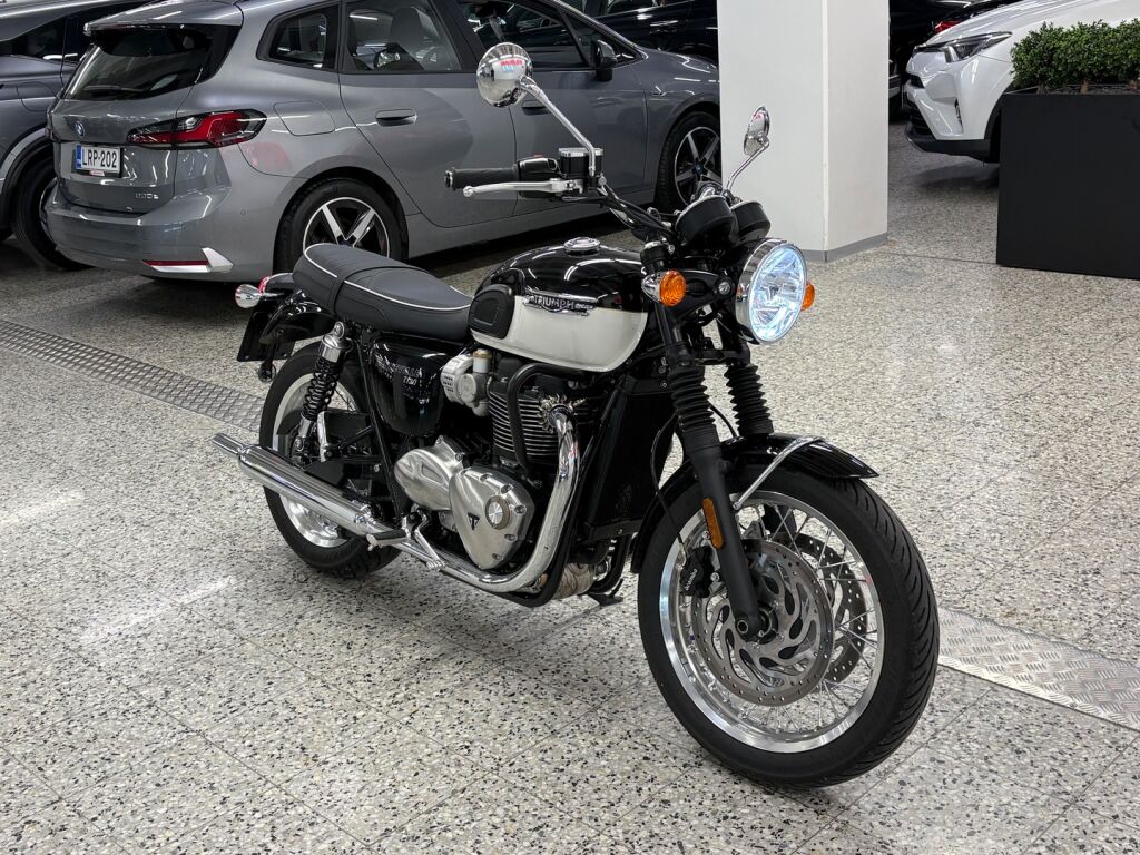Triumph BONNEVILLE 2025 