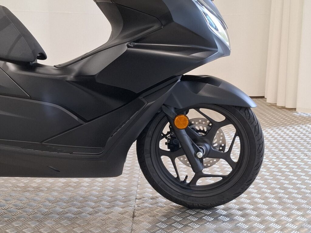 Honda PCX 2023 