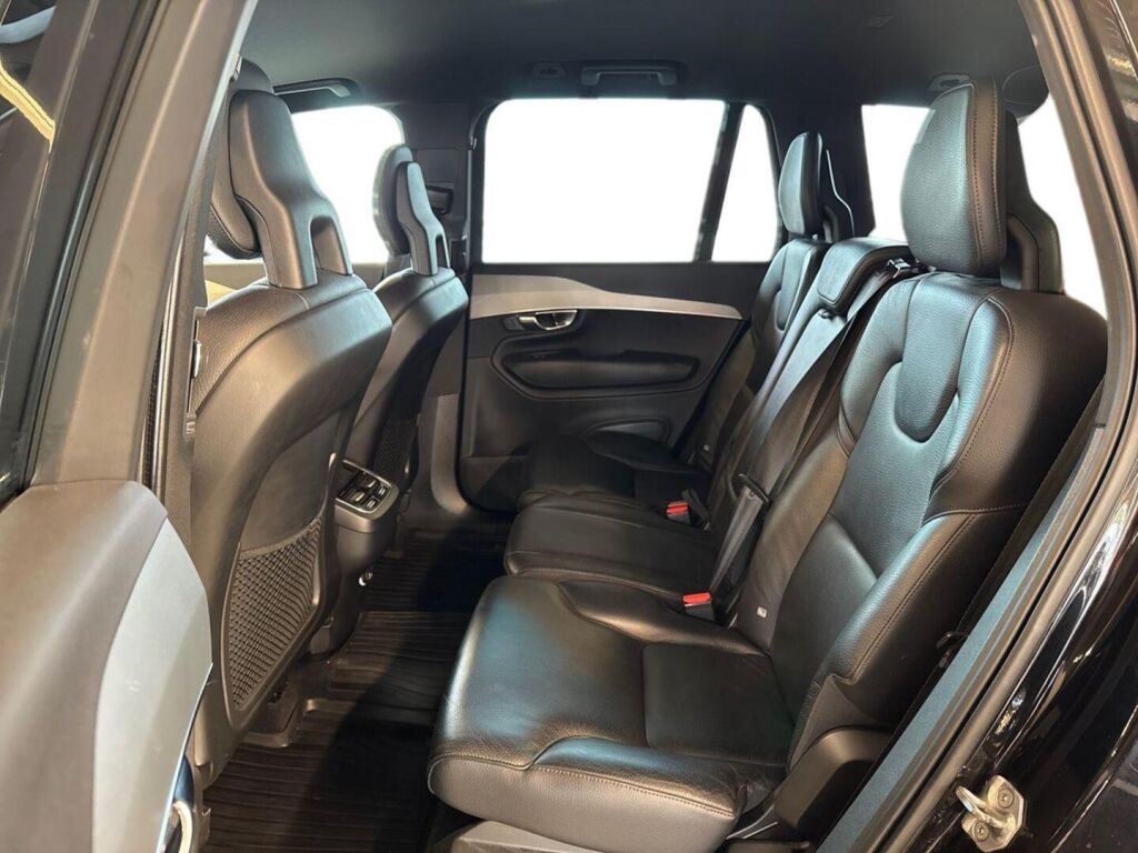 Volvo XC90 2017 Musta