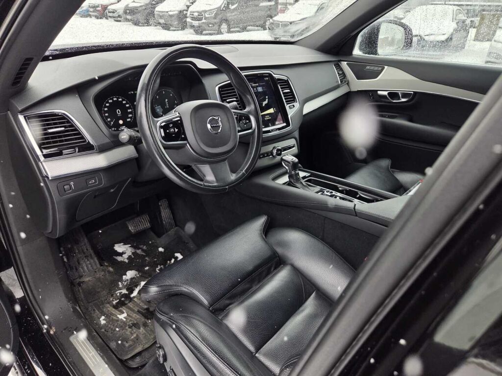 Volvo XC90 2017 Musta