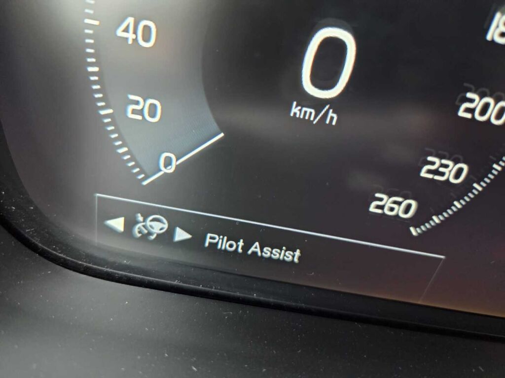 Volvo XC90 2017 Musta