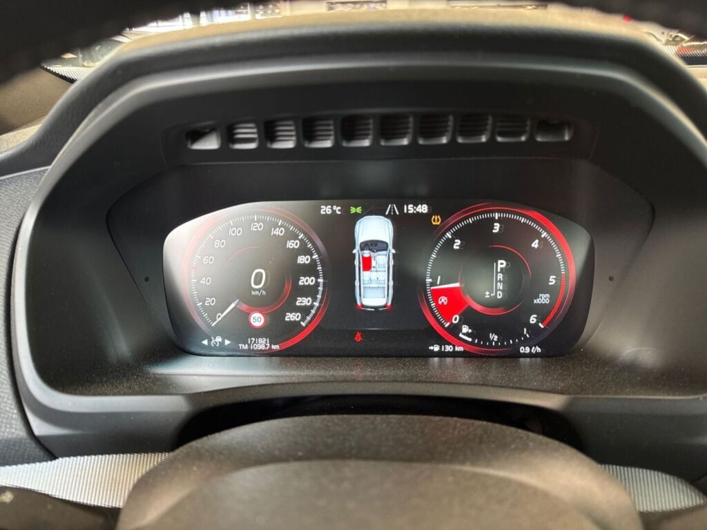 Volvo XC90 2017 Musta