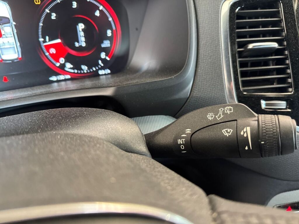 Volvo XC90 2017 Musta