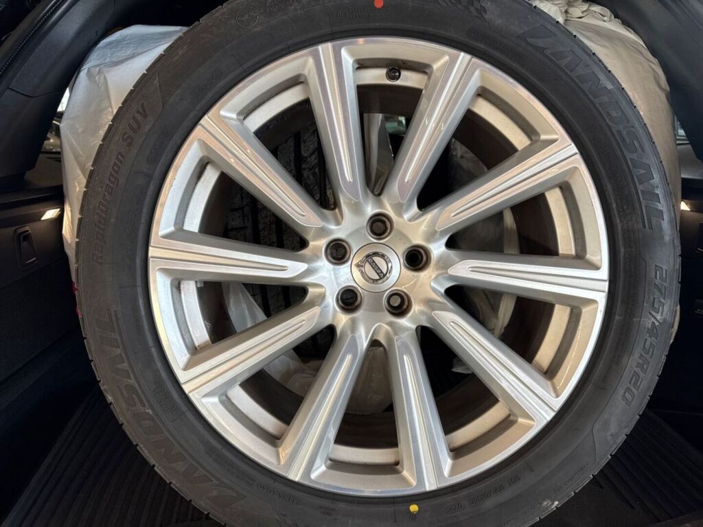 Volvo XC90 2017 Musta