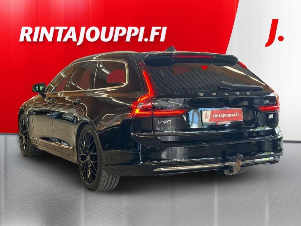 Volvo V90 2023 Musta