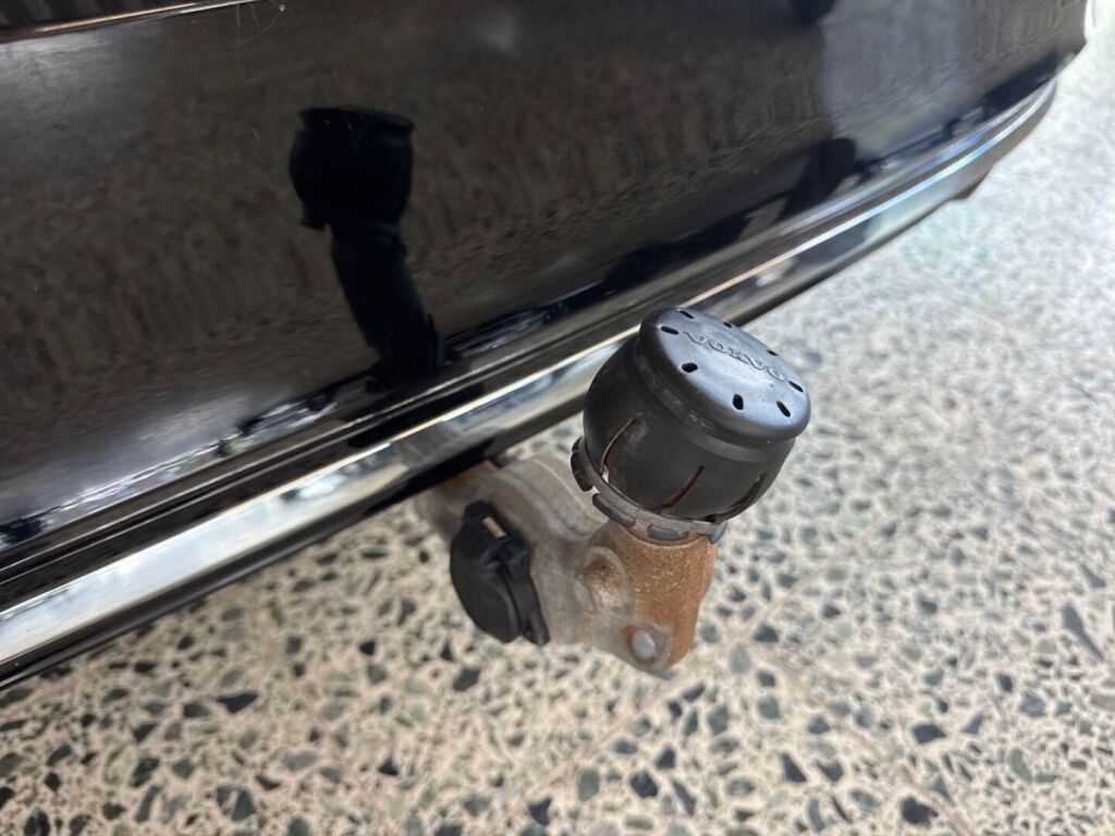 Volvo V90 2023 Musta