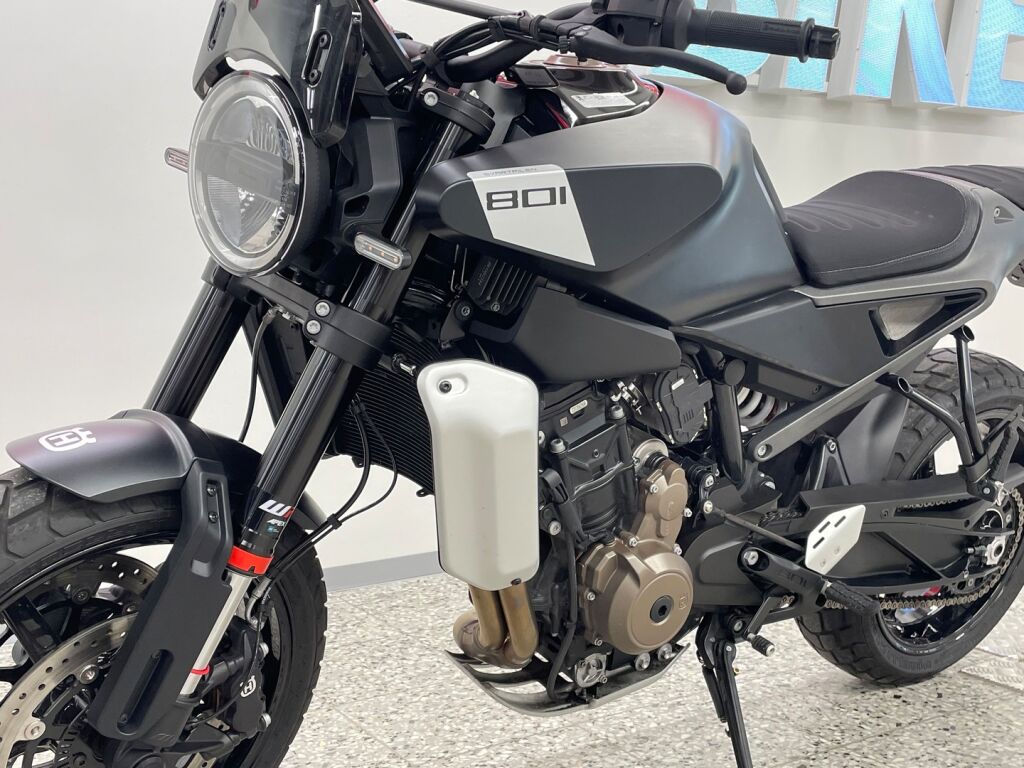 Husqvarna SVARTPILEN 2024 