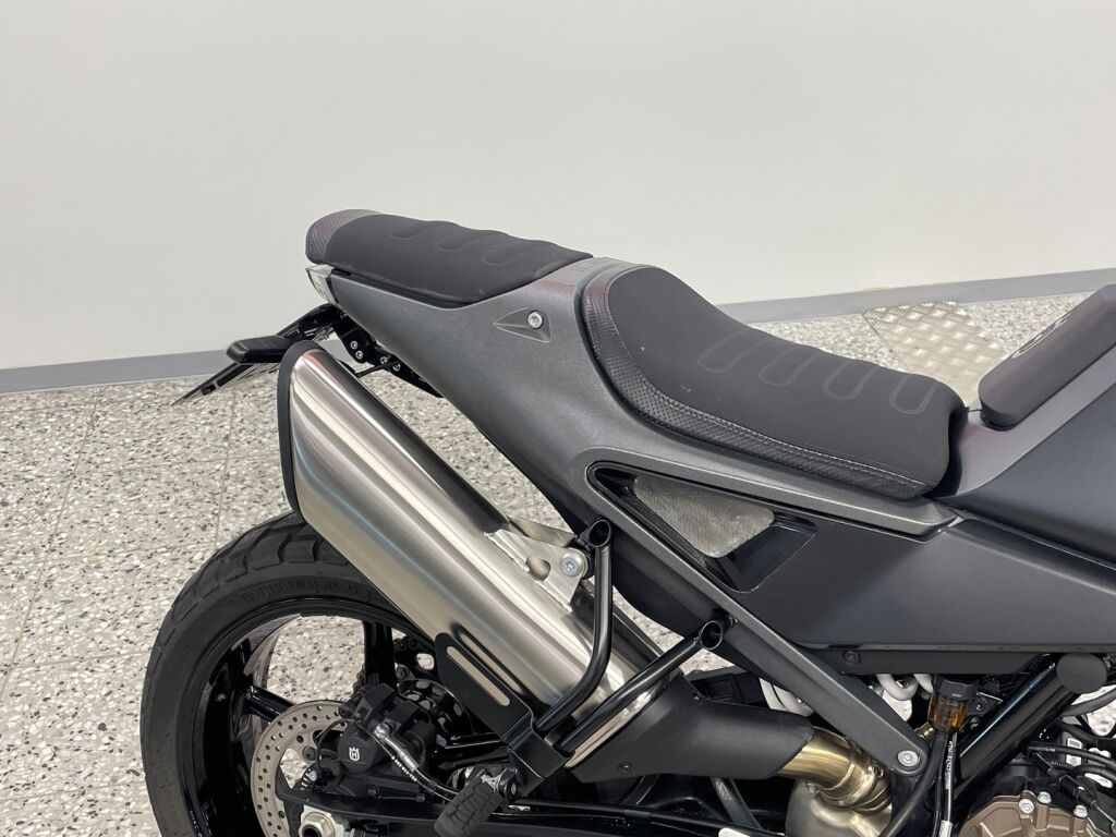 Husqvarna SVARTPILEN 2024 