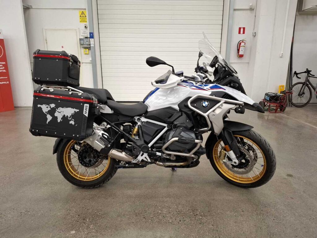 BMW R 2019 moniväri