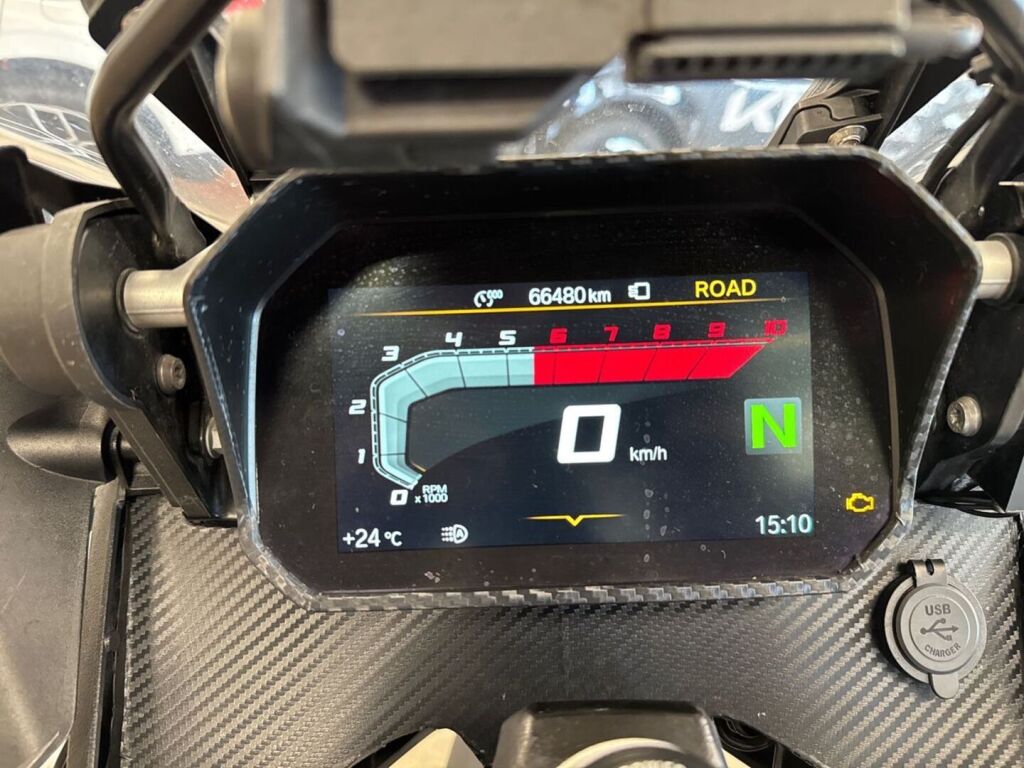 BMW R 2019 moniväri