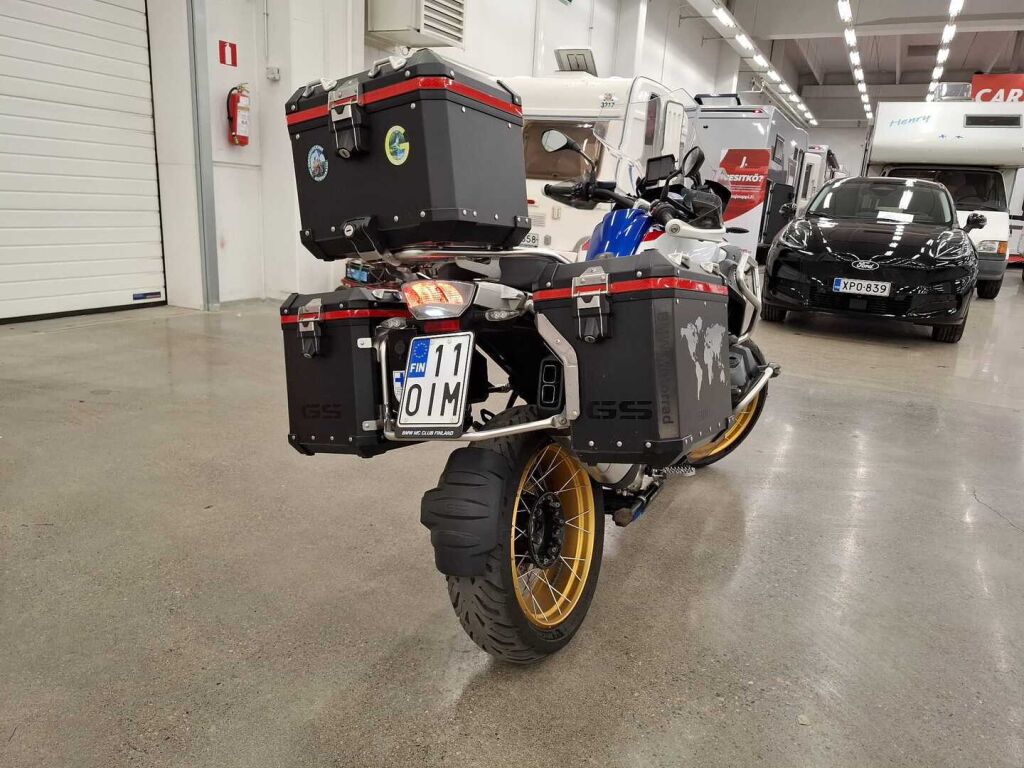 BMW R 2019 moniväri