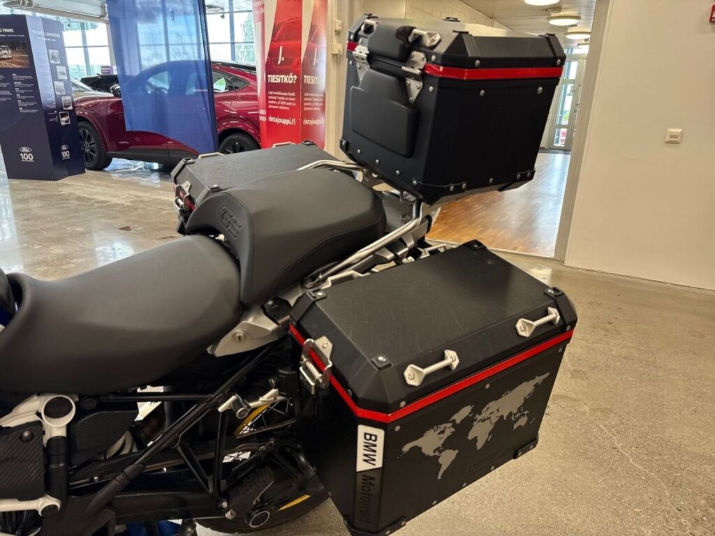 BMW R 2019 moniväri