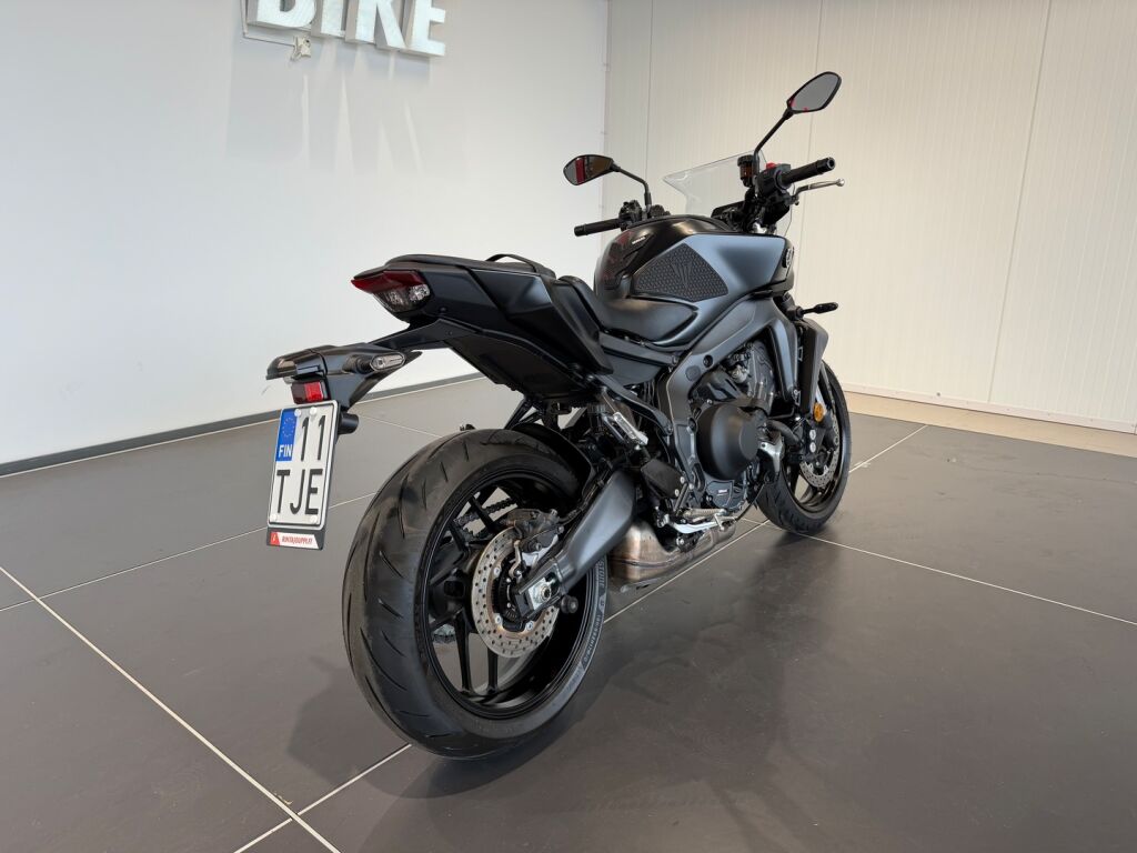 Yamaha MT-09 2025 